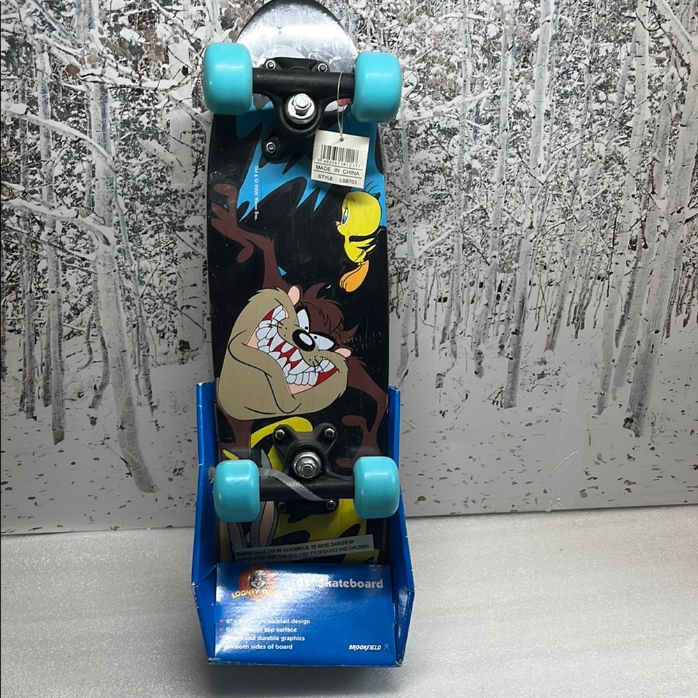 Vintage Looney Tunes Tasmanian Devil 2000 Warner Bros Original Skateboard NEW
